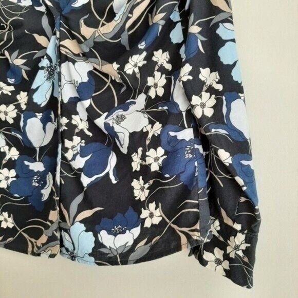 H&M | Sweetheart Neckline Floral Blue Button Down Blouse Top Sz 8 - Picture 3 of 13